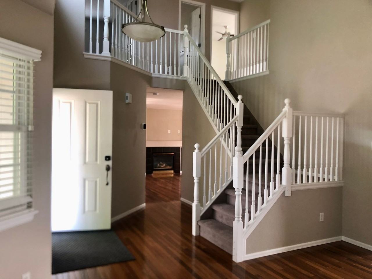 5437 Bear Ln - Photo 3 of 25