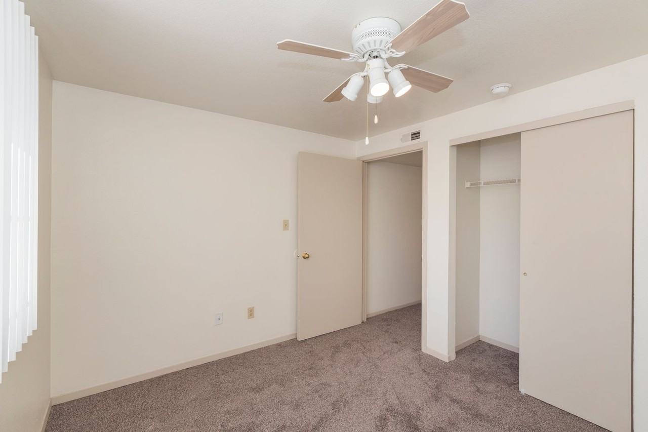 Summit Creek Apartments - Photo 5 of 46