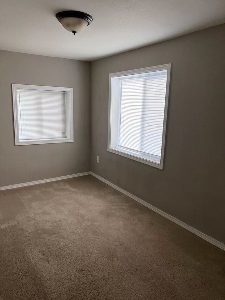 3109 Ne 133rd St - Photo 4 of 9