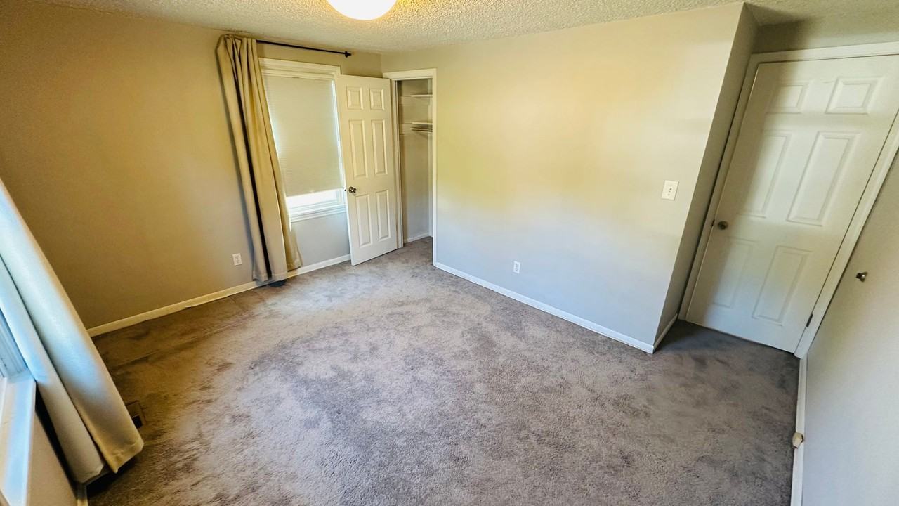 11443 71st Pl S - Photo 4 of 18