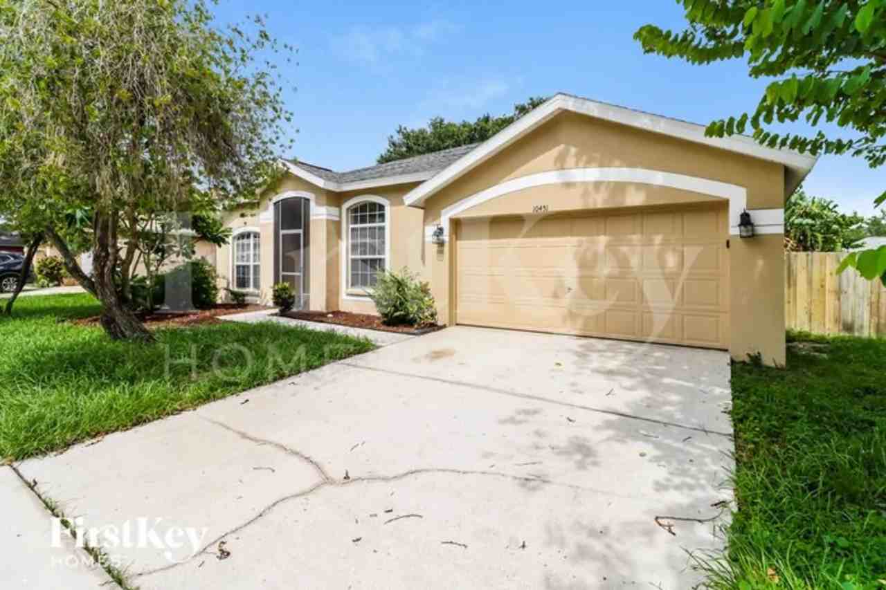 10451 Ashley Oaks Dr - Photo 2 of 15