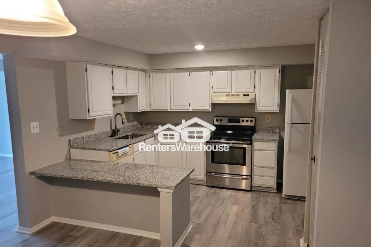 8052 Croydon Way - Photo 2 of 7