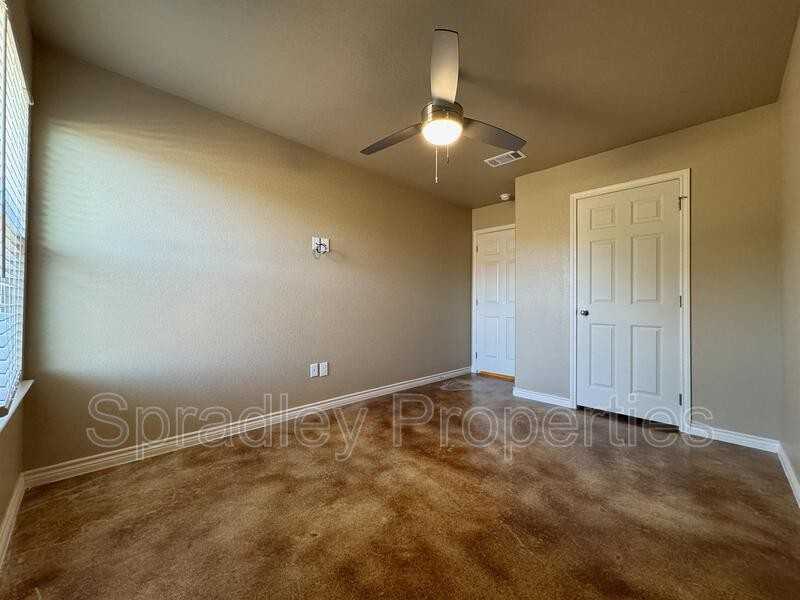1651 Sabine Rd - Photo 6 of 11
