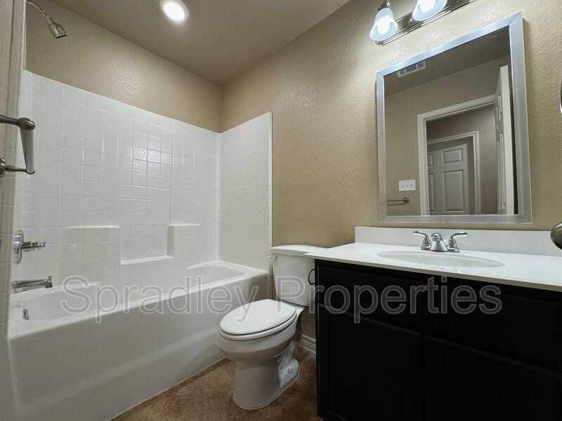 1651 Sabine Rd - Photo 7 of 11