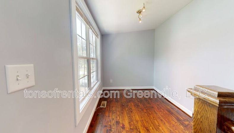 505 State Park Rd - Photo 7 of 17