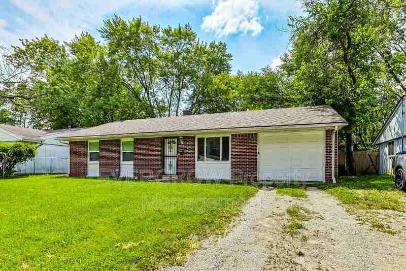 3962 Strathmore Dr - Photo 2 of 34