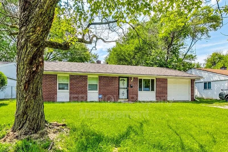 3962 Strathmore Dr - Photo 3 of 34