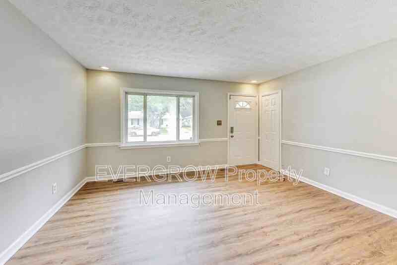 3962 Strathmore Dr - Photo 4 of 34