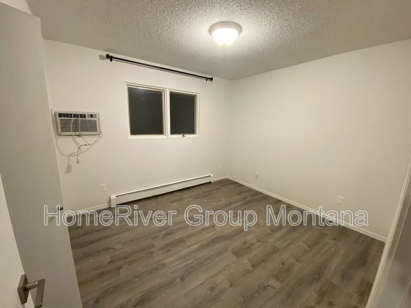 2234 36th St Uppr - Photo 3 of 10