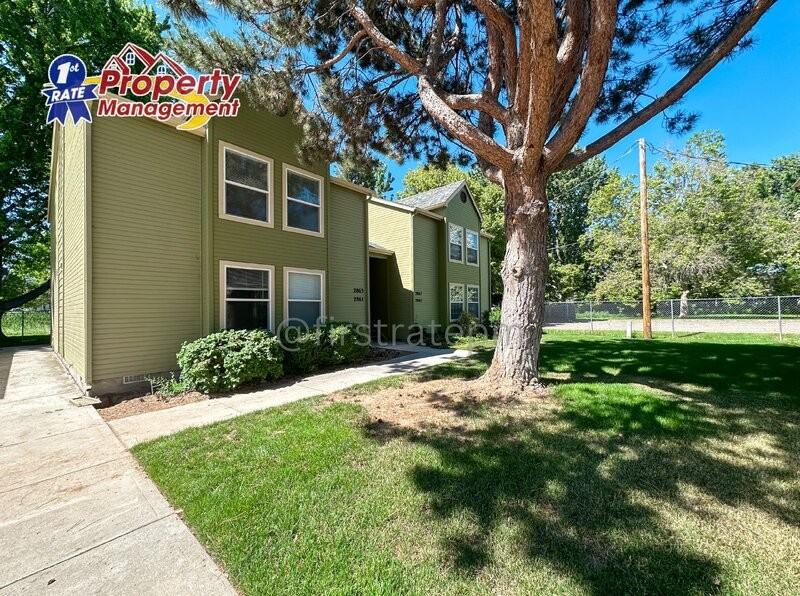 2867 W Malad St - Photo 3 of 22