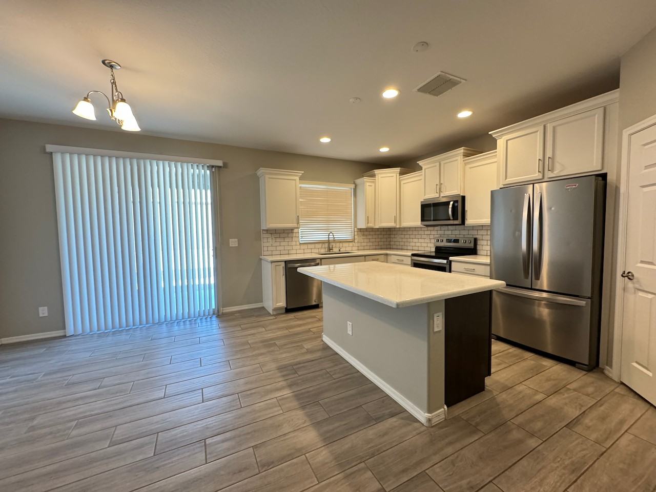 20630 W Delaney Dr - Photo 2 of 7