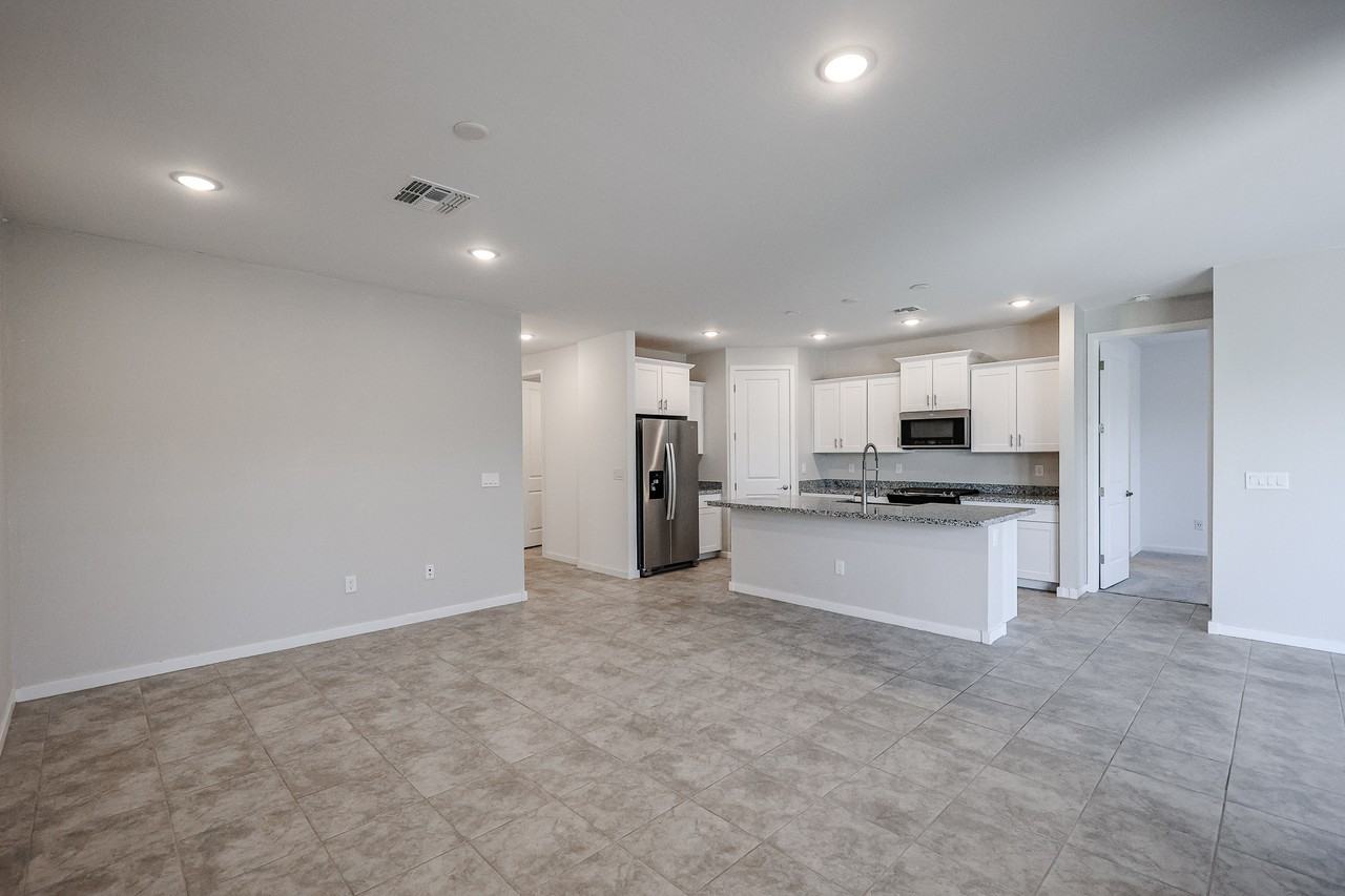 41615 W Cathedral Rock Pass - Photo 6 of 30