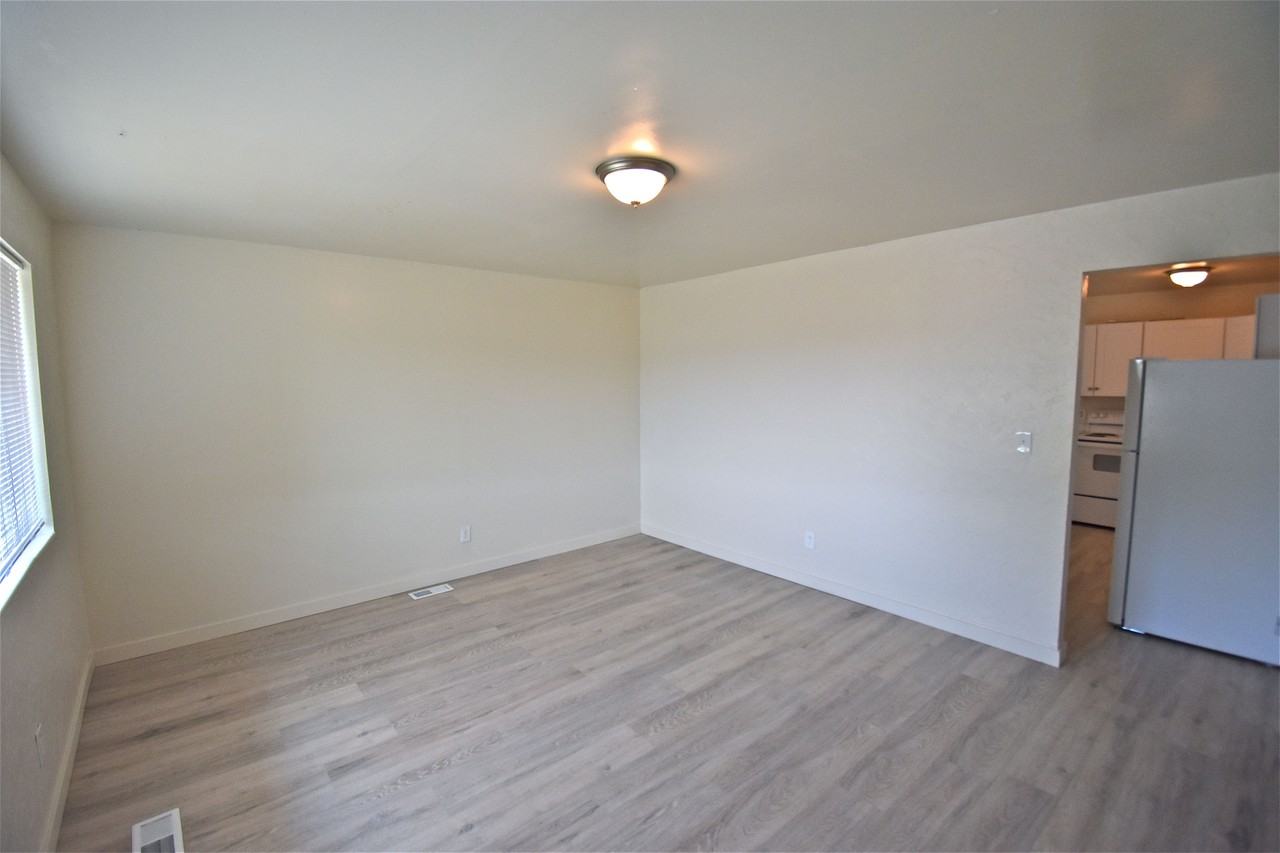 3007 Sw - Photo 2 of 14