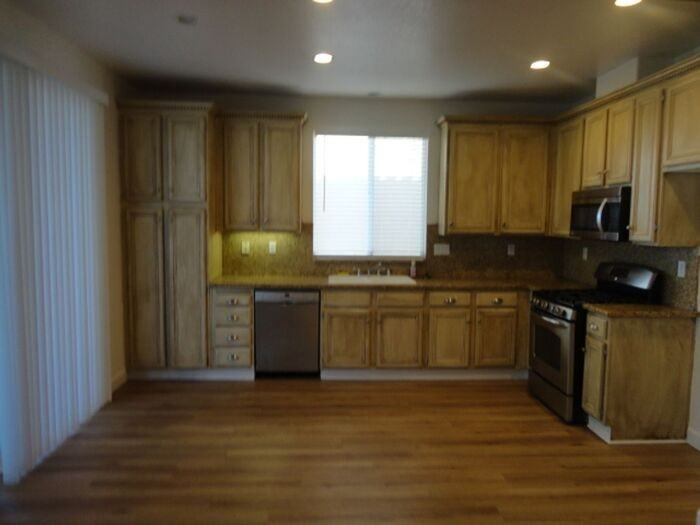 27705 Thalia Ln - Photo 3 of 20