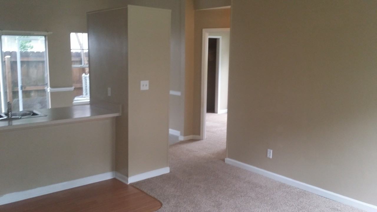 3029 Yorktown Cir - Photo 7 of 21