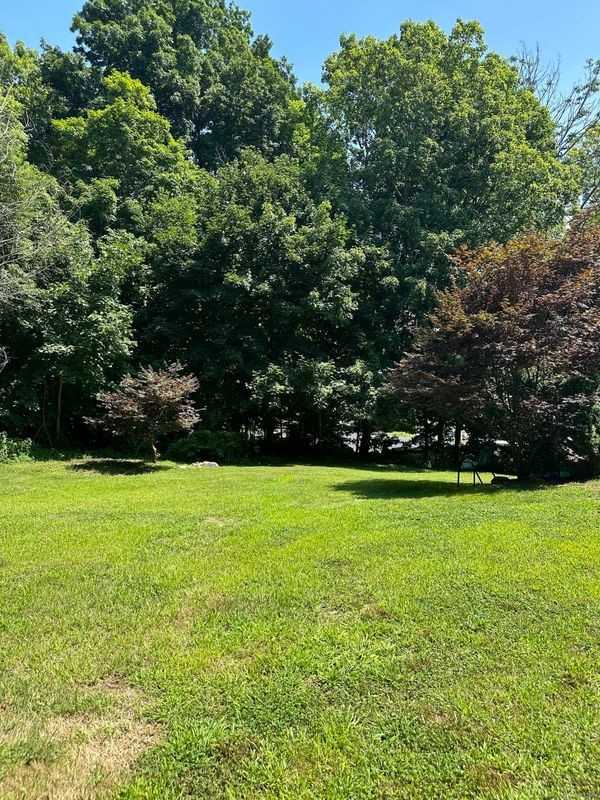 14 Cedar Ln - Photo 2 of 25