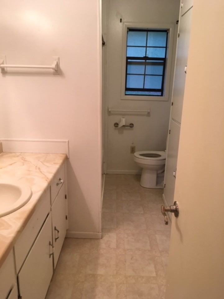 5845 Pine Hill Dr - Photo 3 of 10