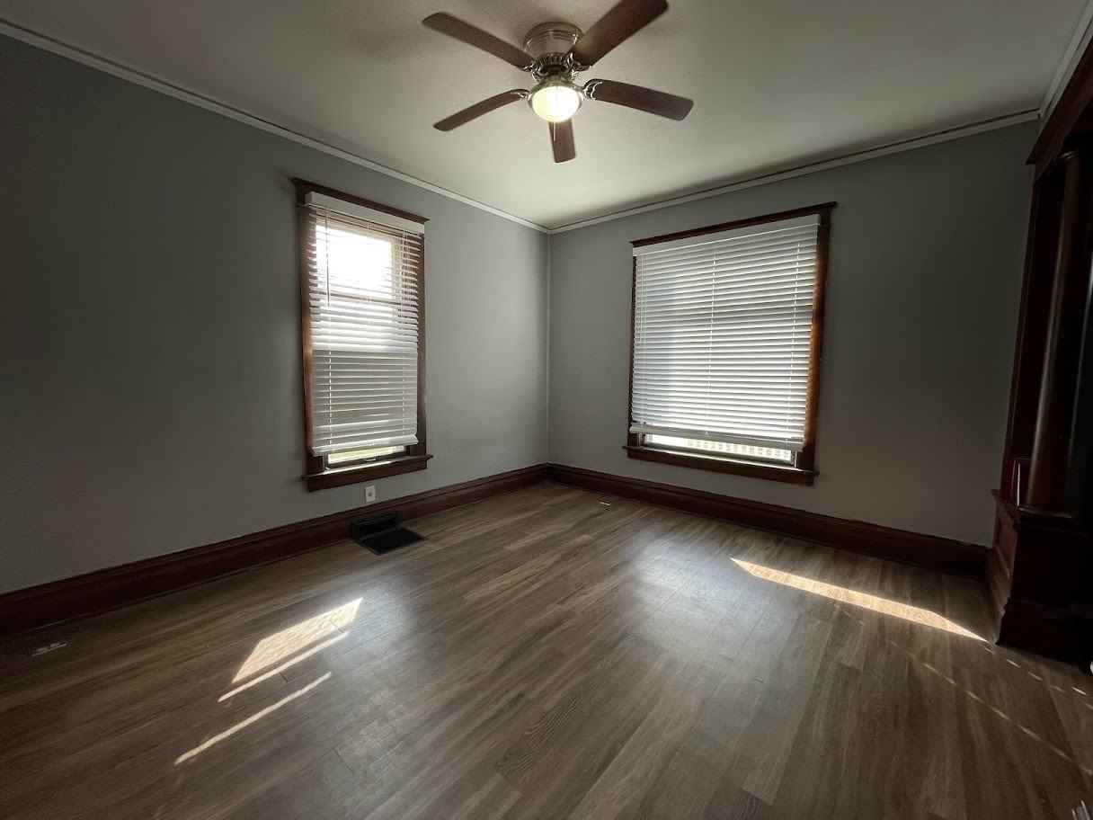 214 15th St Ne - Photo 3 of 13