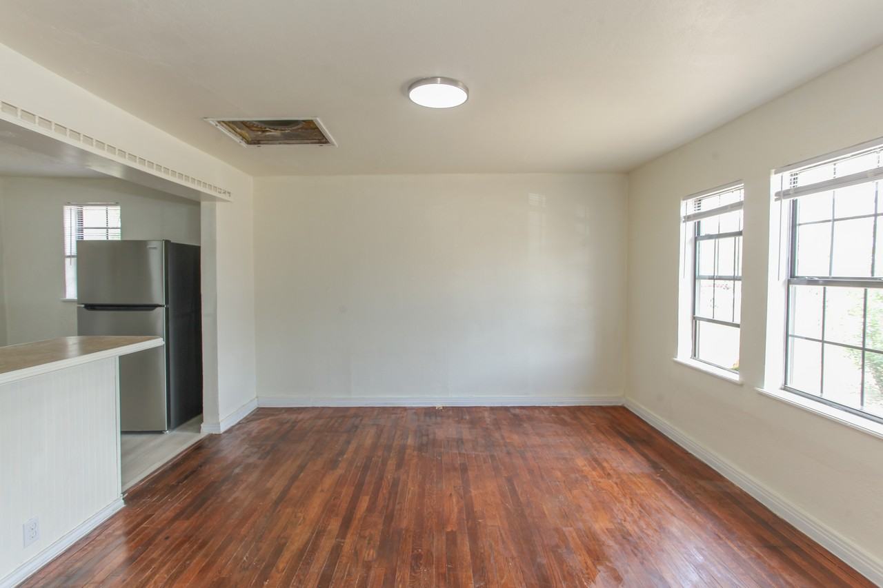 1308 Mesquite Street - Photo 3 of 15