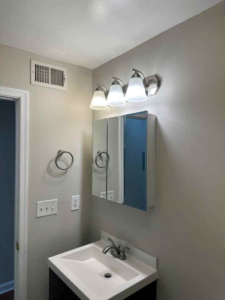 222 N Liberty St #3 - Photo 2 of 23