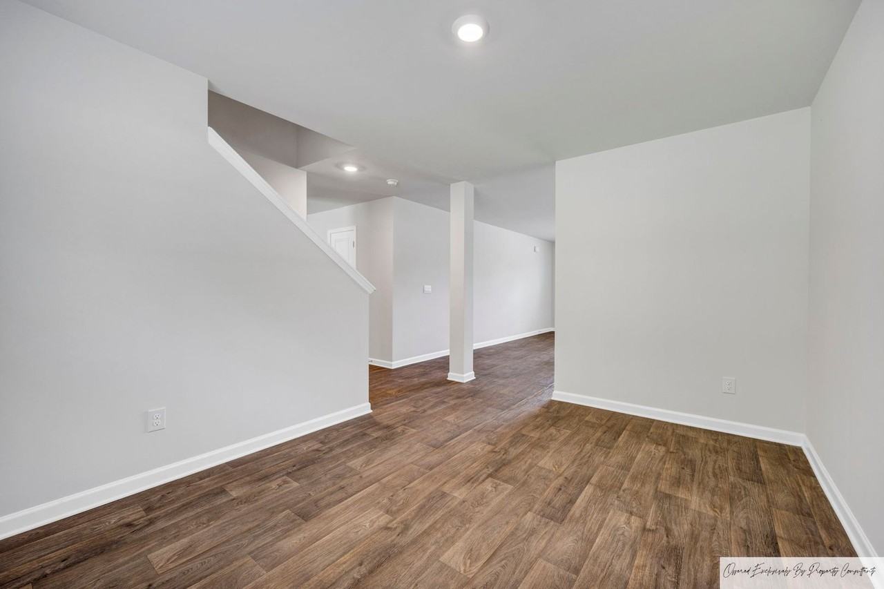 148 Rushton Dr - Photo 7 of 32