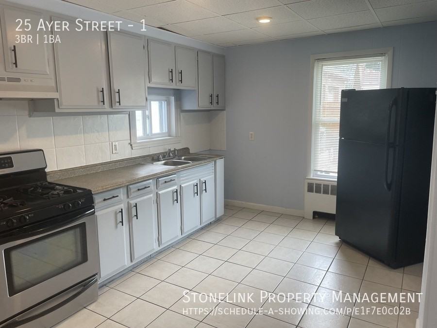 25 Ayr St #1 - Photo 2 of 12