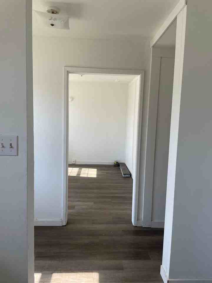 Convenient Living Awaits: Spacious Units Near Essential Amenities and Freeway Access - Photo 4 of 18