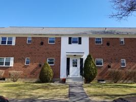 featured image of 37 Fairway Dr