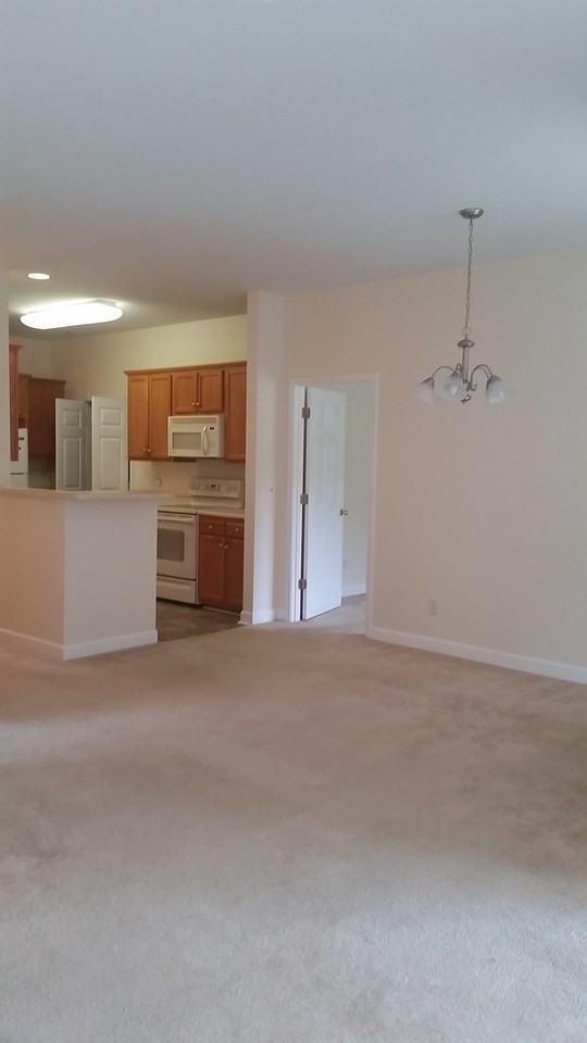 108 Azalea Dr - Photo 3 of 9