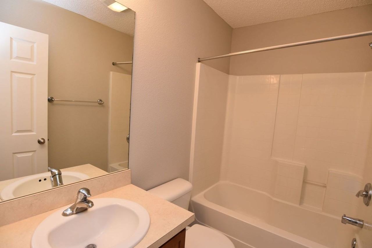 1020 Canyon Oak Loop - Photo 4 of 16