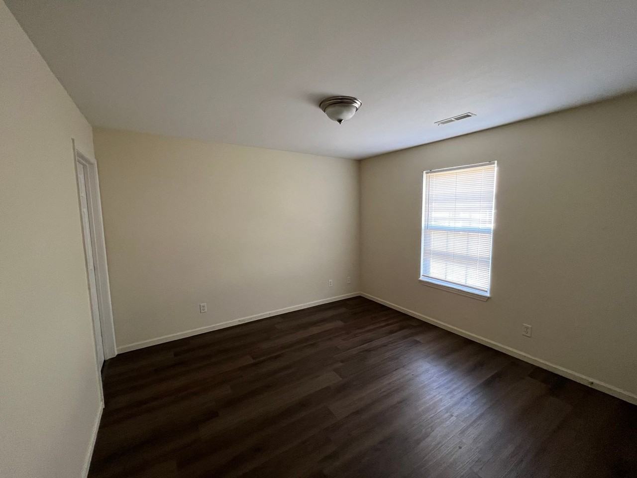 7595-MF2-E4 - Photo 2 of 5