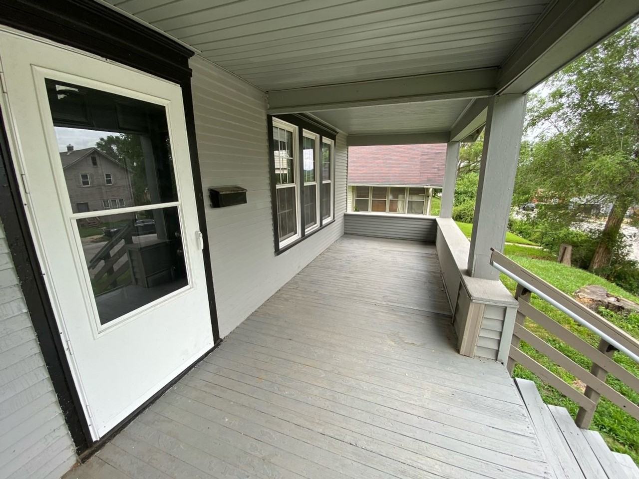 4707 N 40th St - Photo 3 of 19