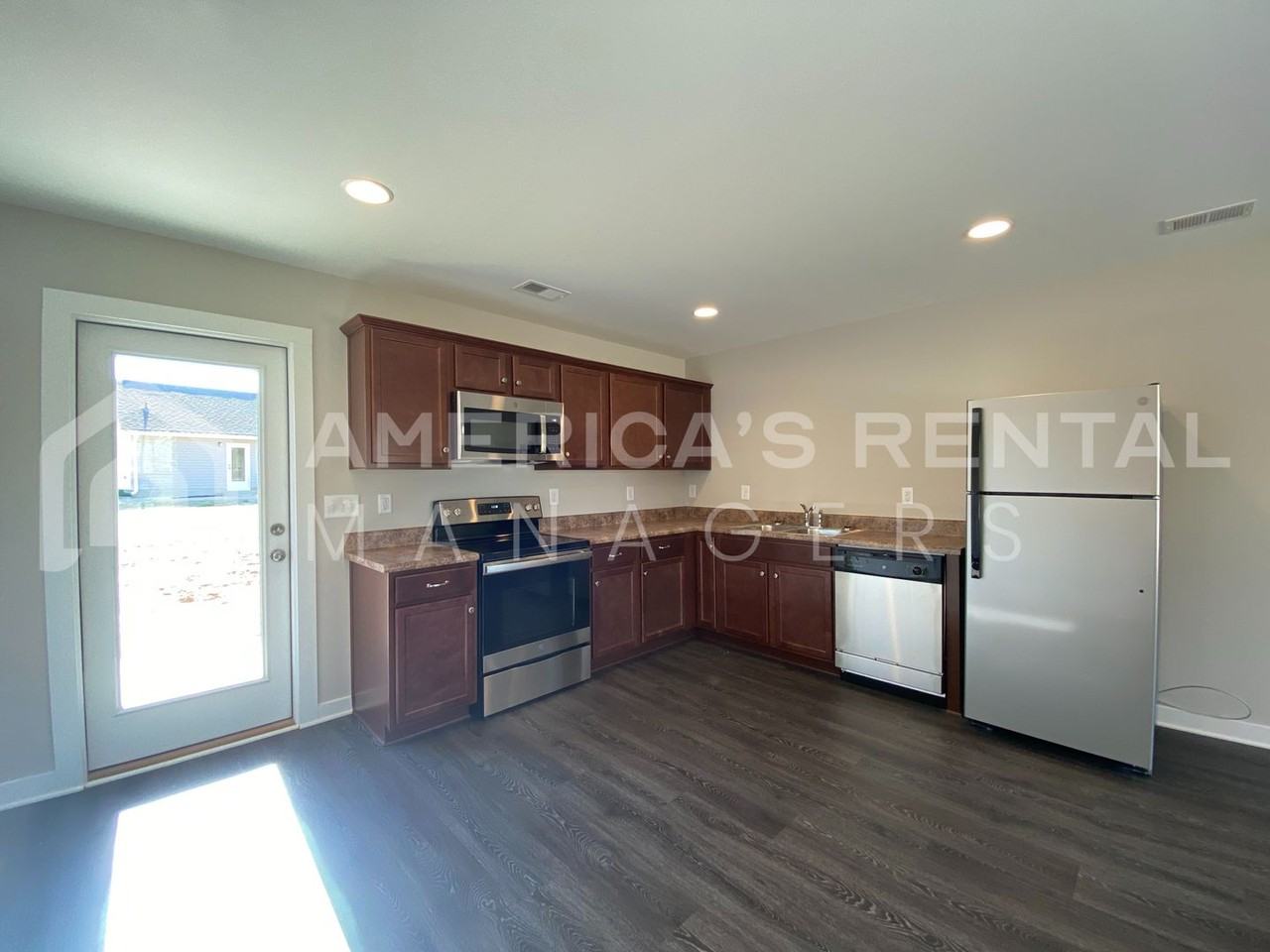 2725 Allison Mill Rd - Photo 4 of 29