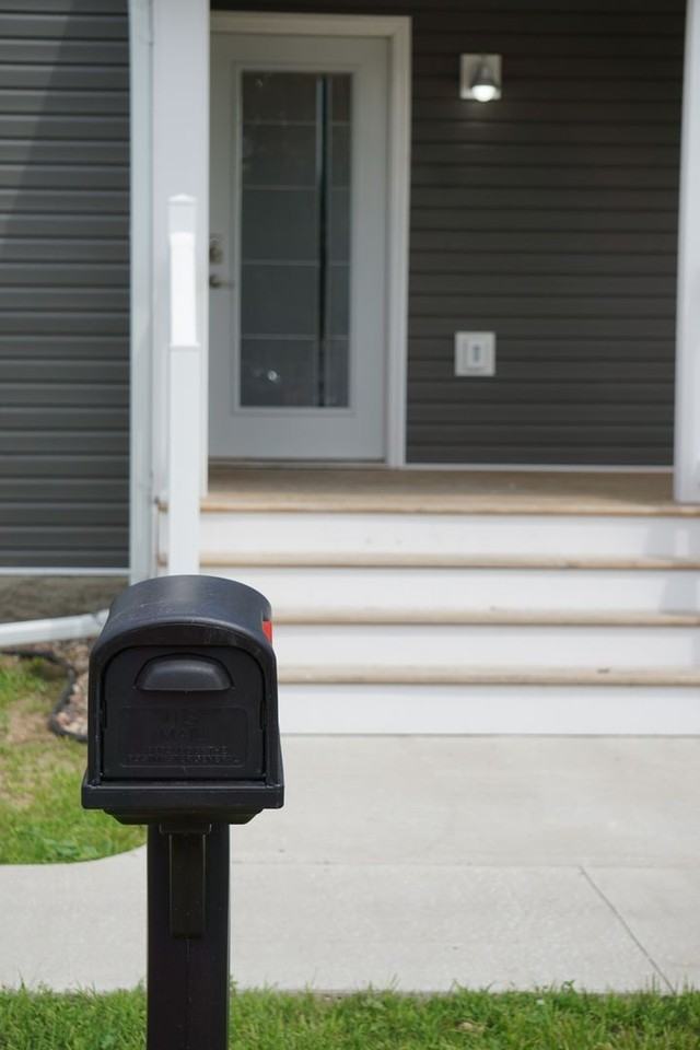 222 W Hamilton St - Photo 3 of 32