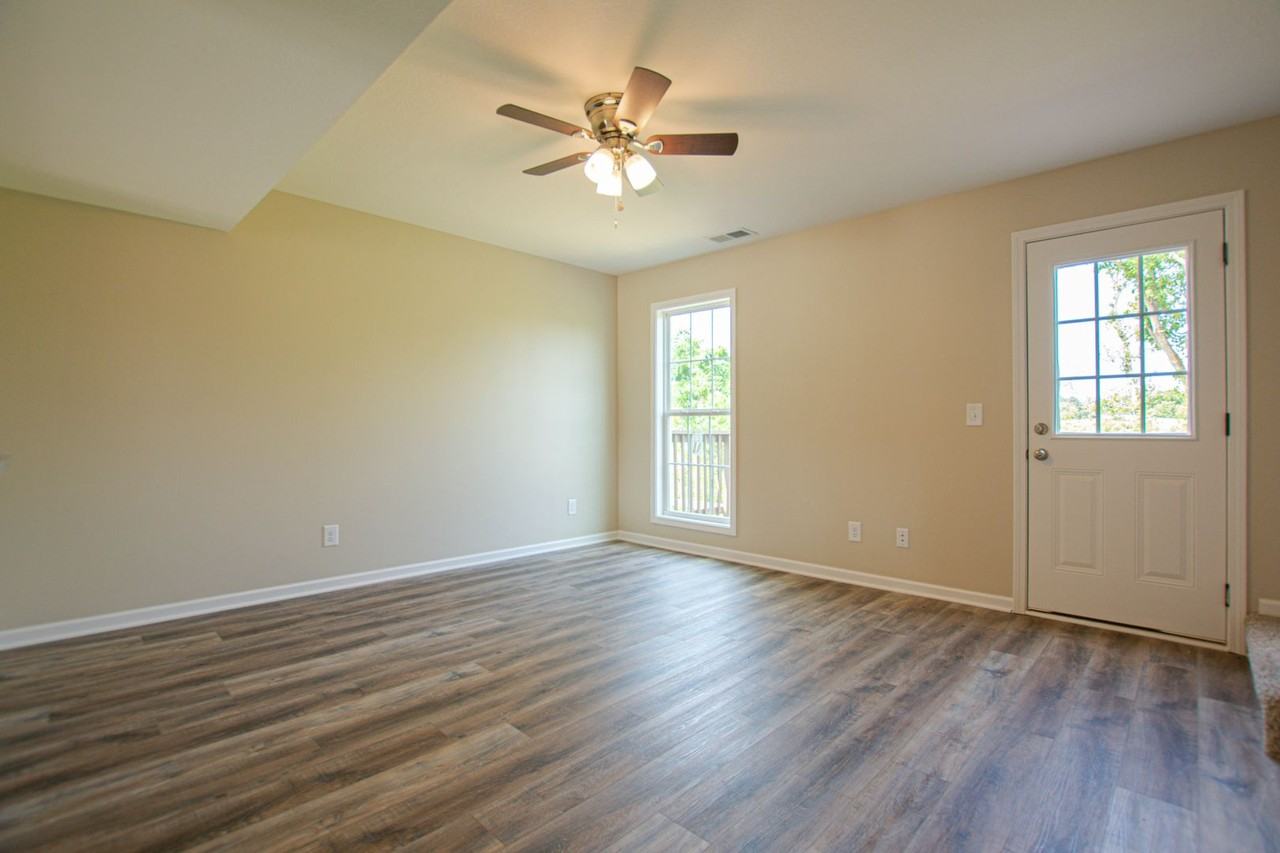 2066 Tynewood Dr - Photo 3 of 15