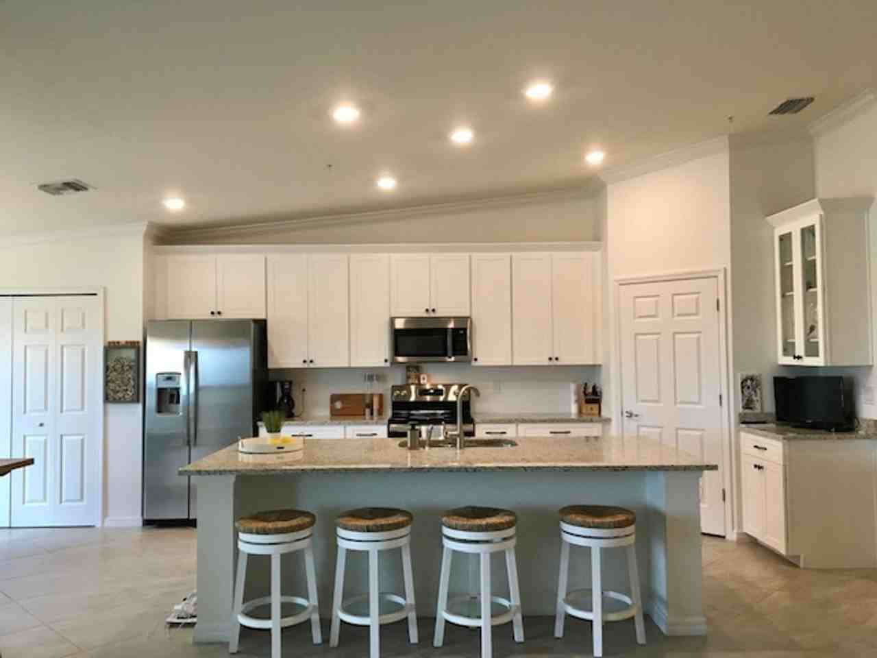 5710 Palmer Cir #203 - Photo 7 of 34