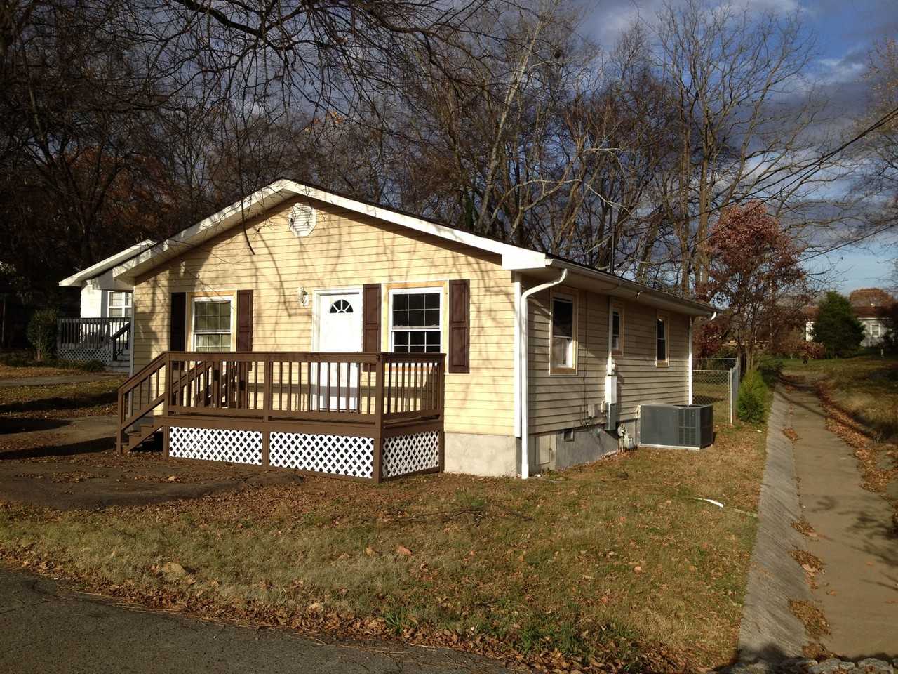 610 Martin St - Photo 2 of 17