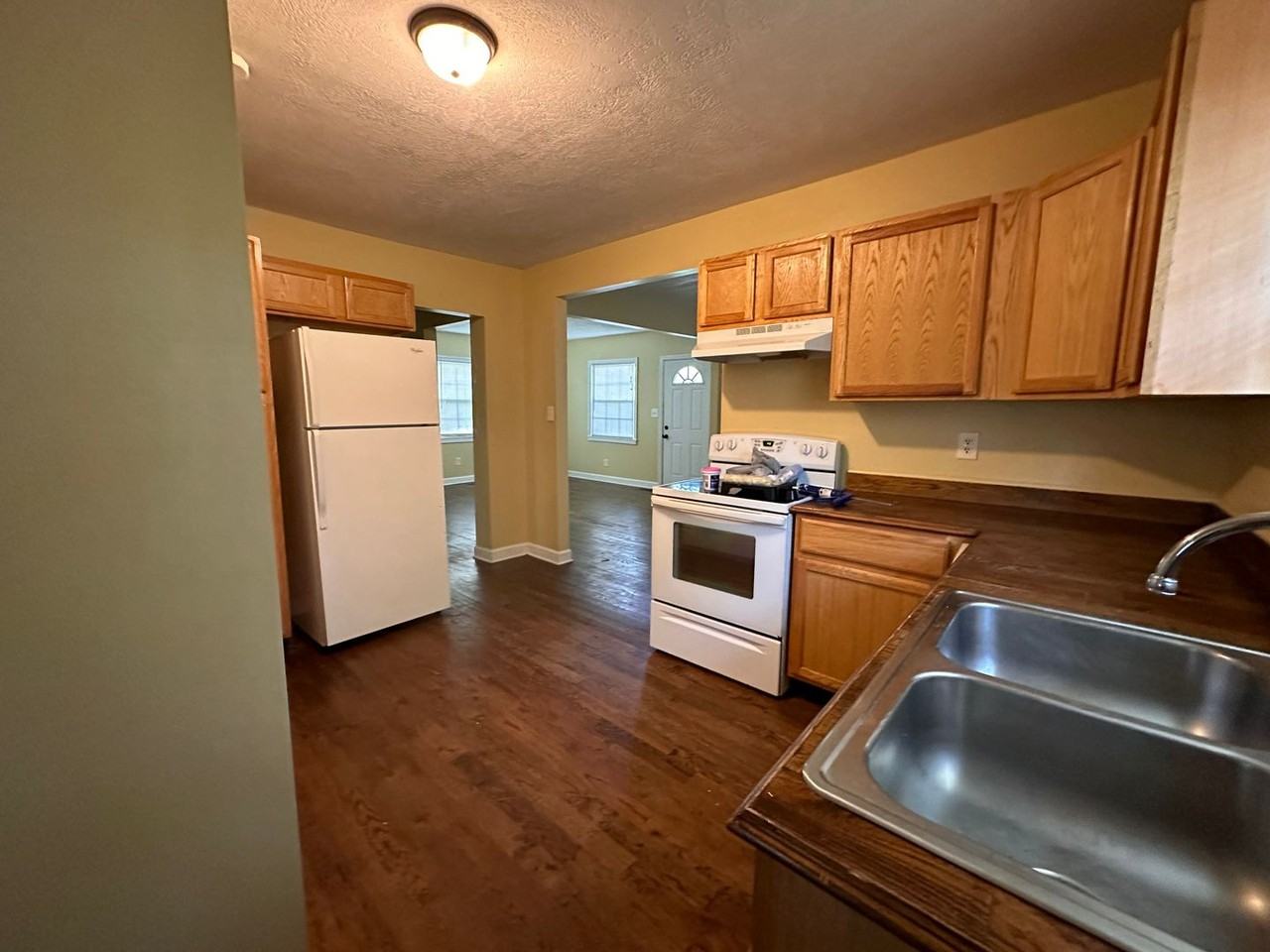 610 Martin St - Photo 7 of 17