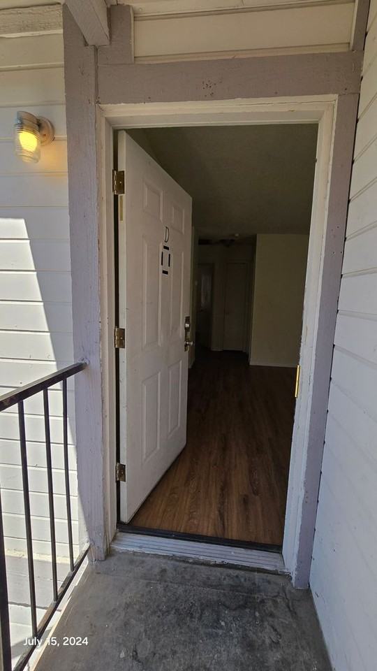 4220 Middlesex Ave - Photo 2 of 23