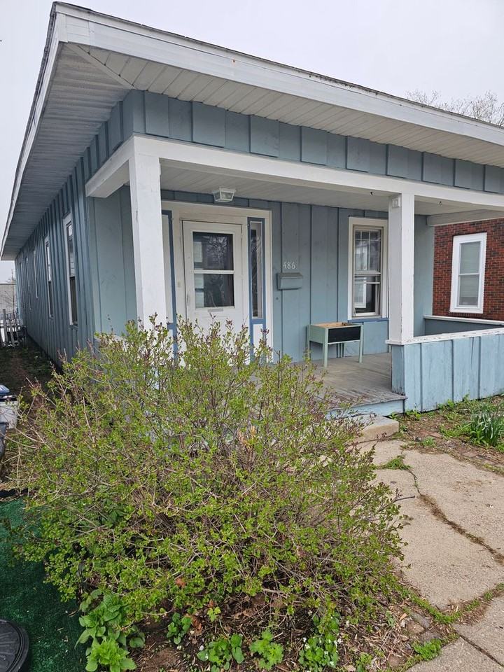 486 3rd St S - Photo 3 of 16