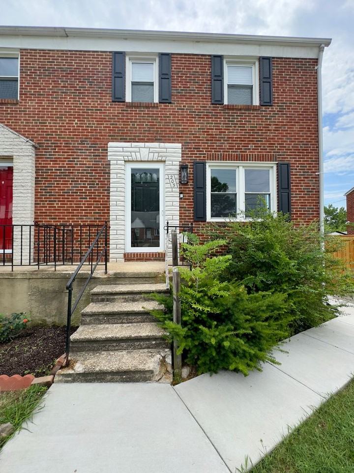 205 Sipple Ave - Photo 2 of 28