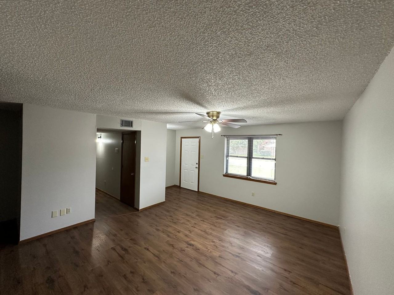 1705 S Tampa Ave - Photo 3 of 10