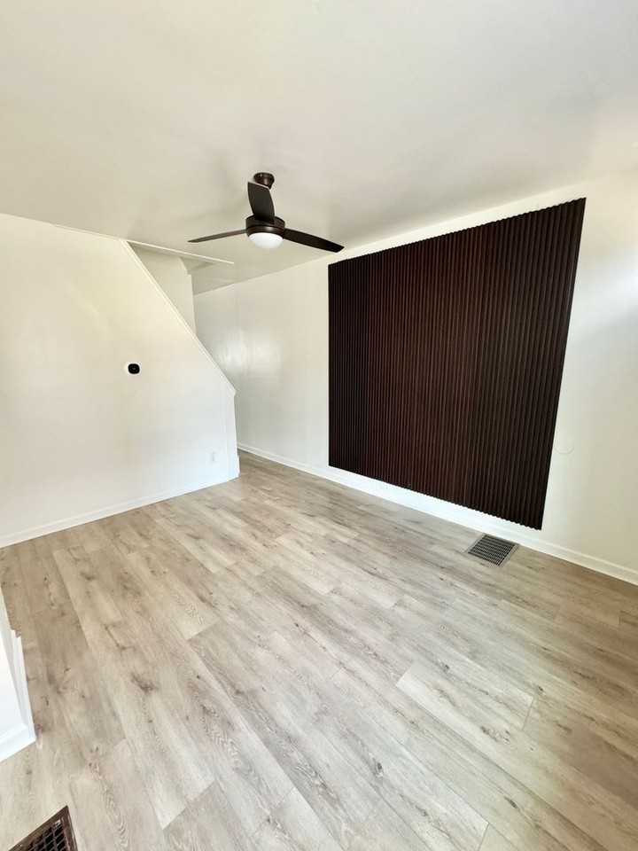 2030 Waterloo St - Photo 3 of 10