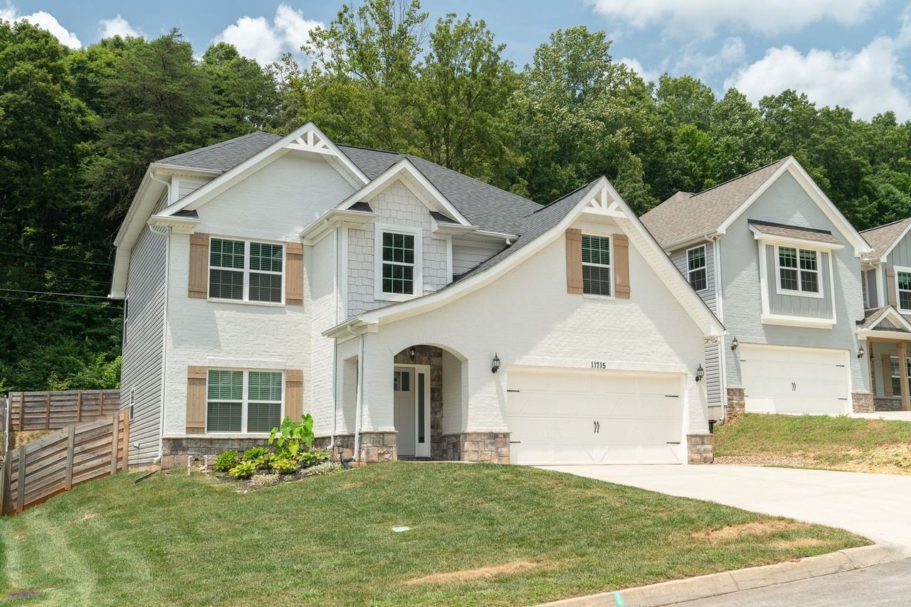 11715 Pepper Ridge Ln - Photo 3 of 34