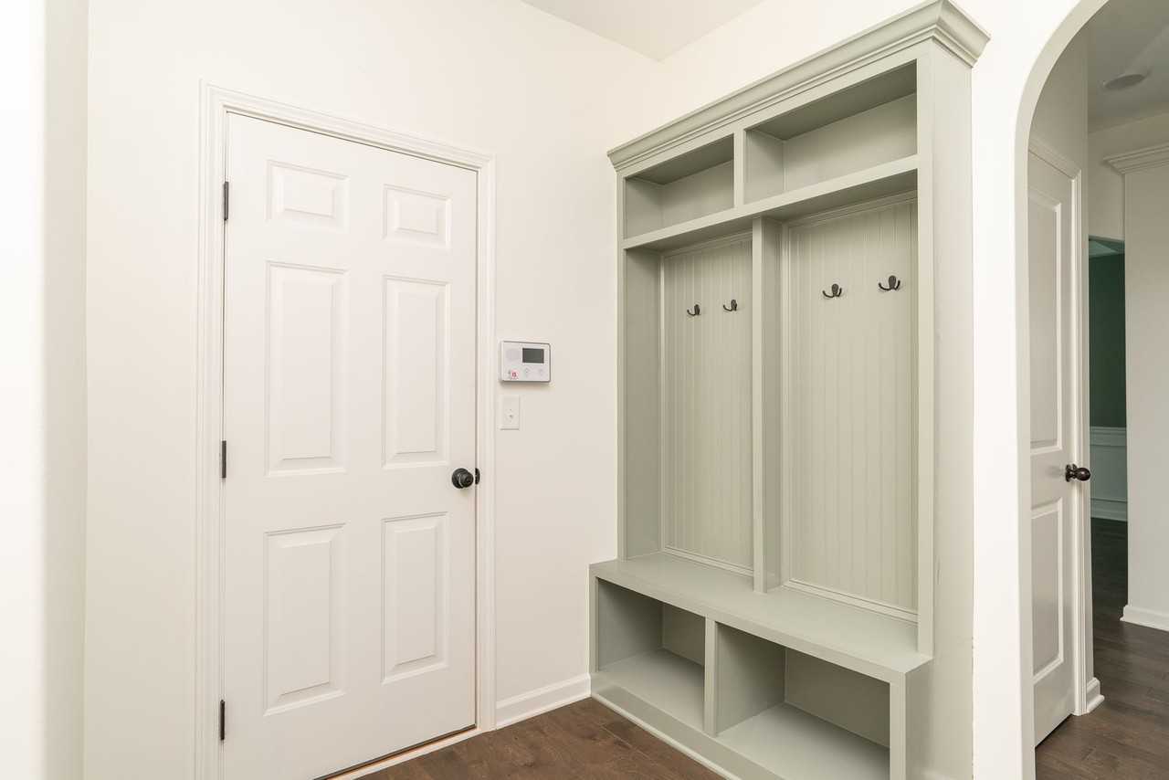 11715 Pepper Ridge Ln - Photo 4 of 34