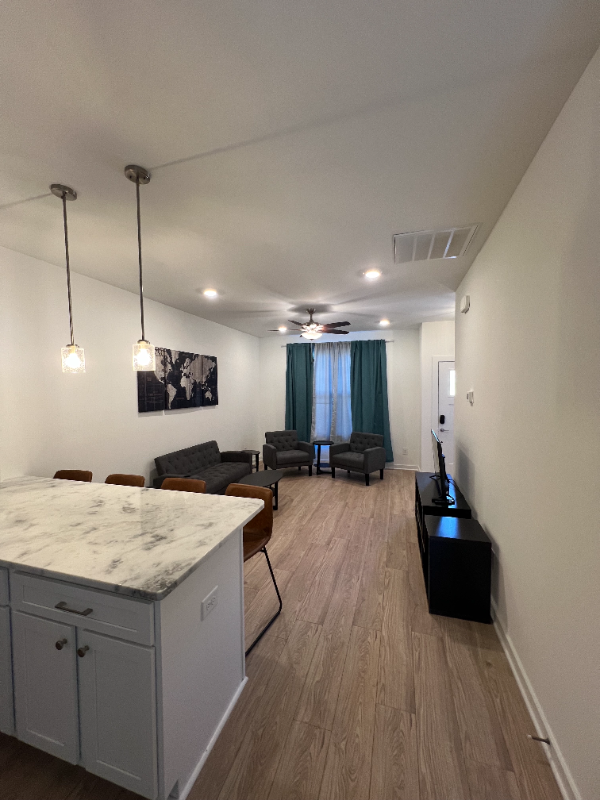 1170 S Dickerson Rd - Photo 4 of 11