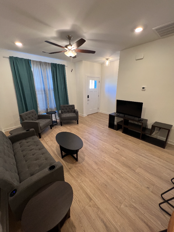 1170 S Dickerson Rd - Photo 6 of 11