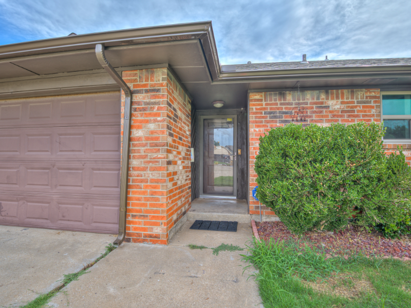 4904 Cinder Dr - Photo 2 of 17