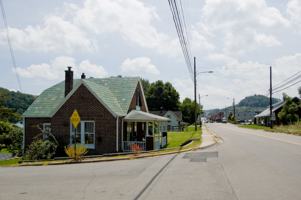 featured image of 306 N Jefferson Ave