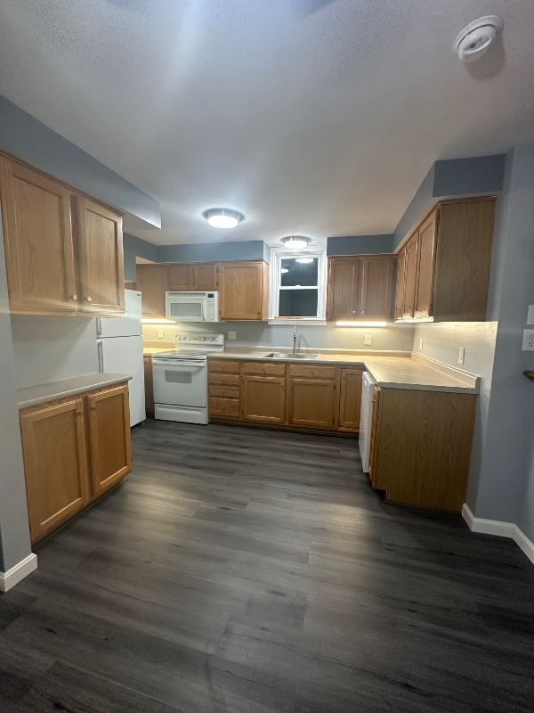 538 Dubuque St - Photo 2 of 13